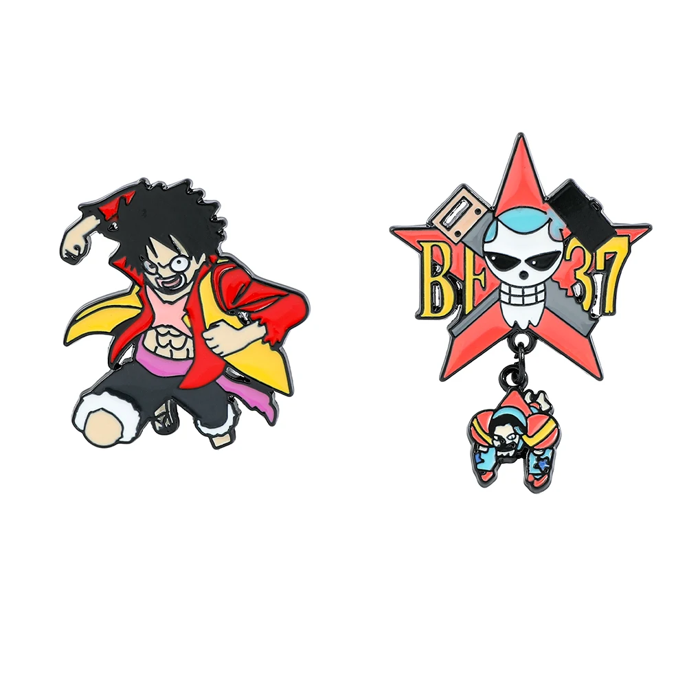 Anime Cosplay Luffy - 2 個クリエイティブアニメブローチ面白いモンキー D. ルフィエナメルピン金属バッジジュエリー衣類バックパックアクセサリー友人へのギフト